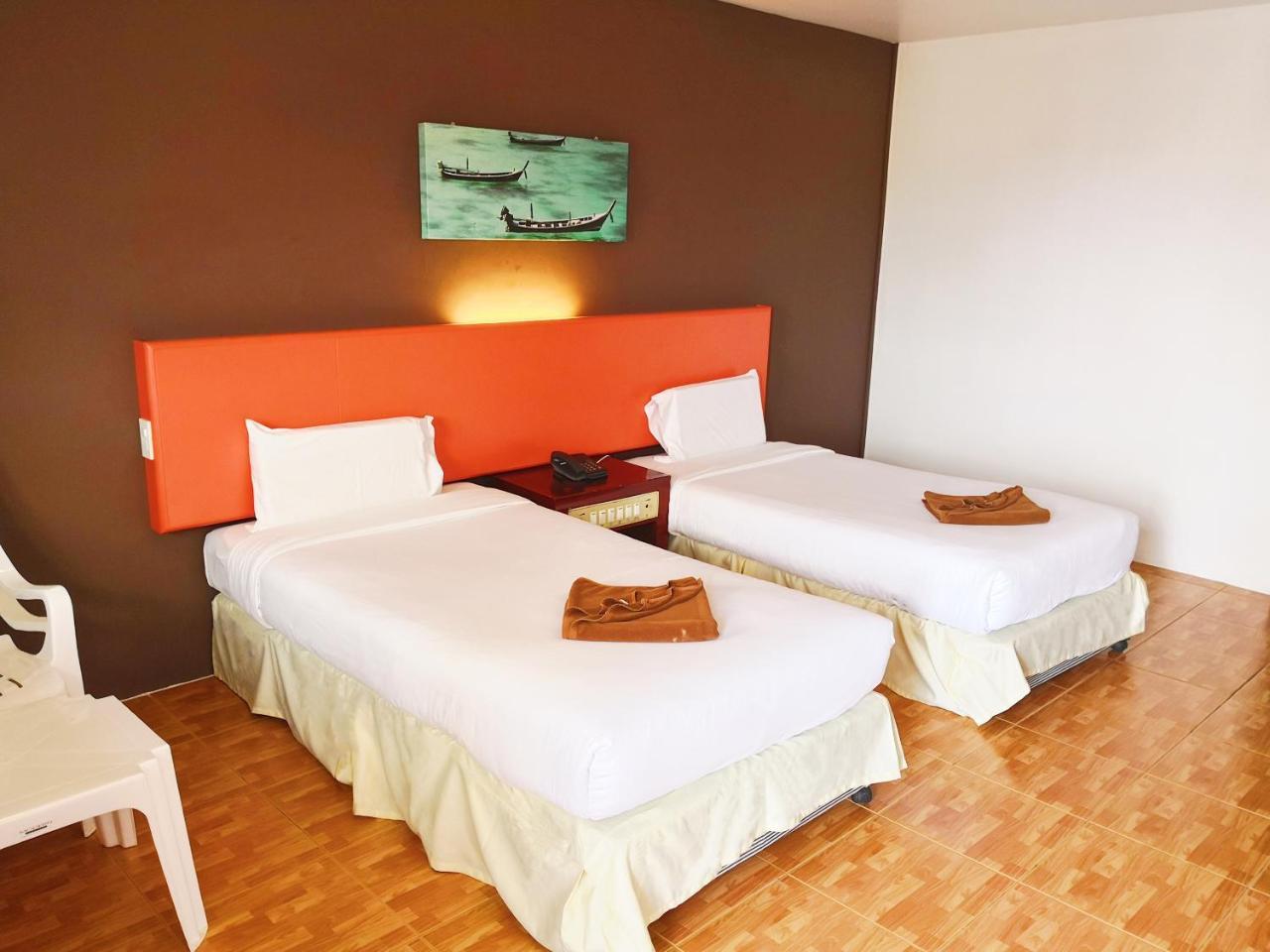 Patong 7Days Premium Hotel Phuket エクステリア 写真