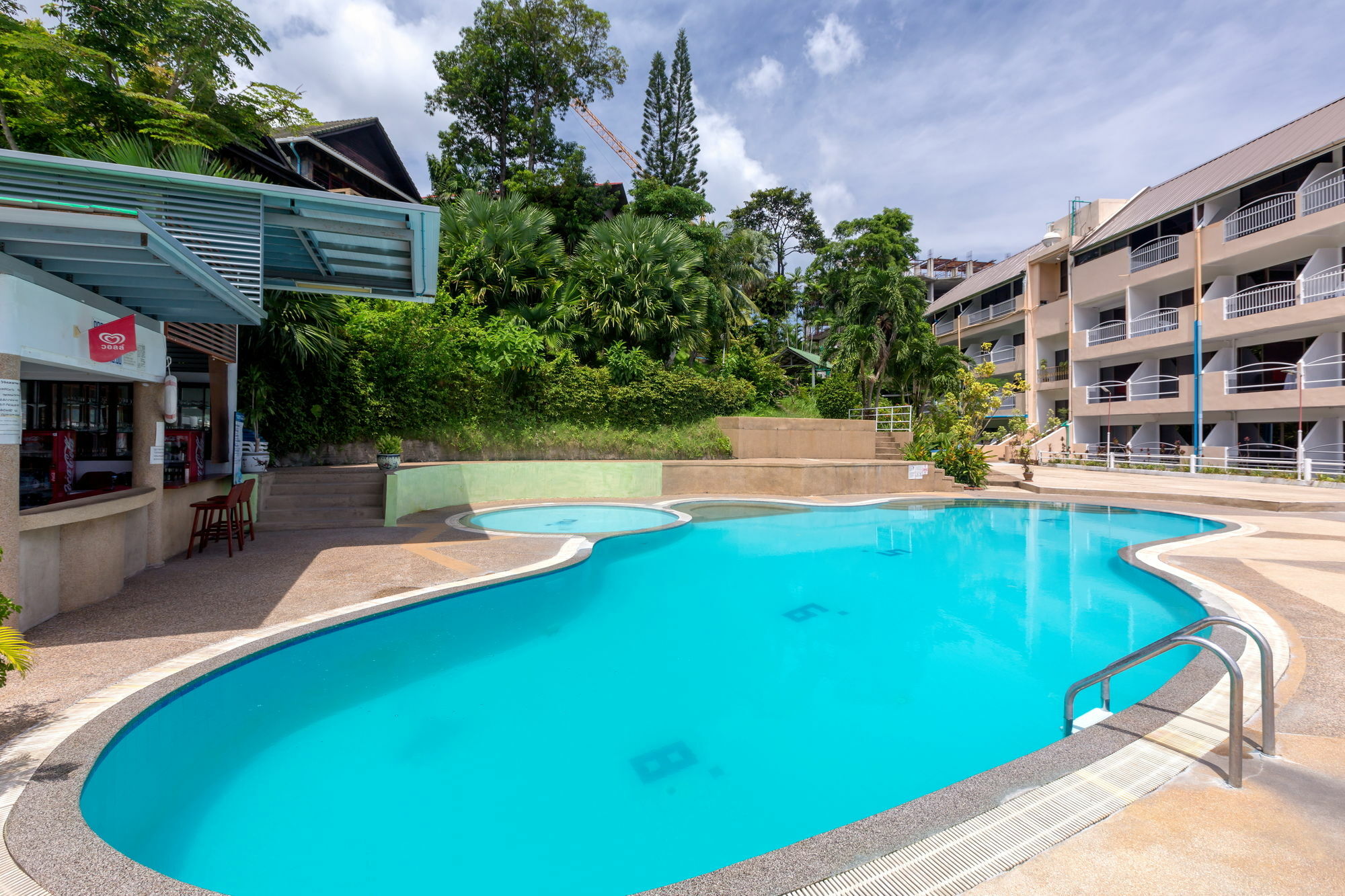 Patong 7Days Premium Hotel Phuket エクステリア 写真