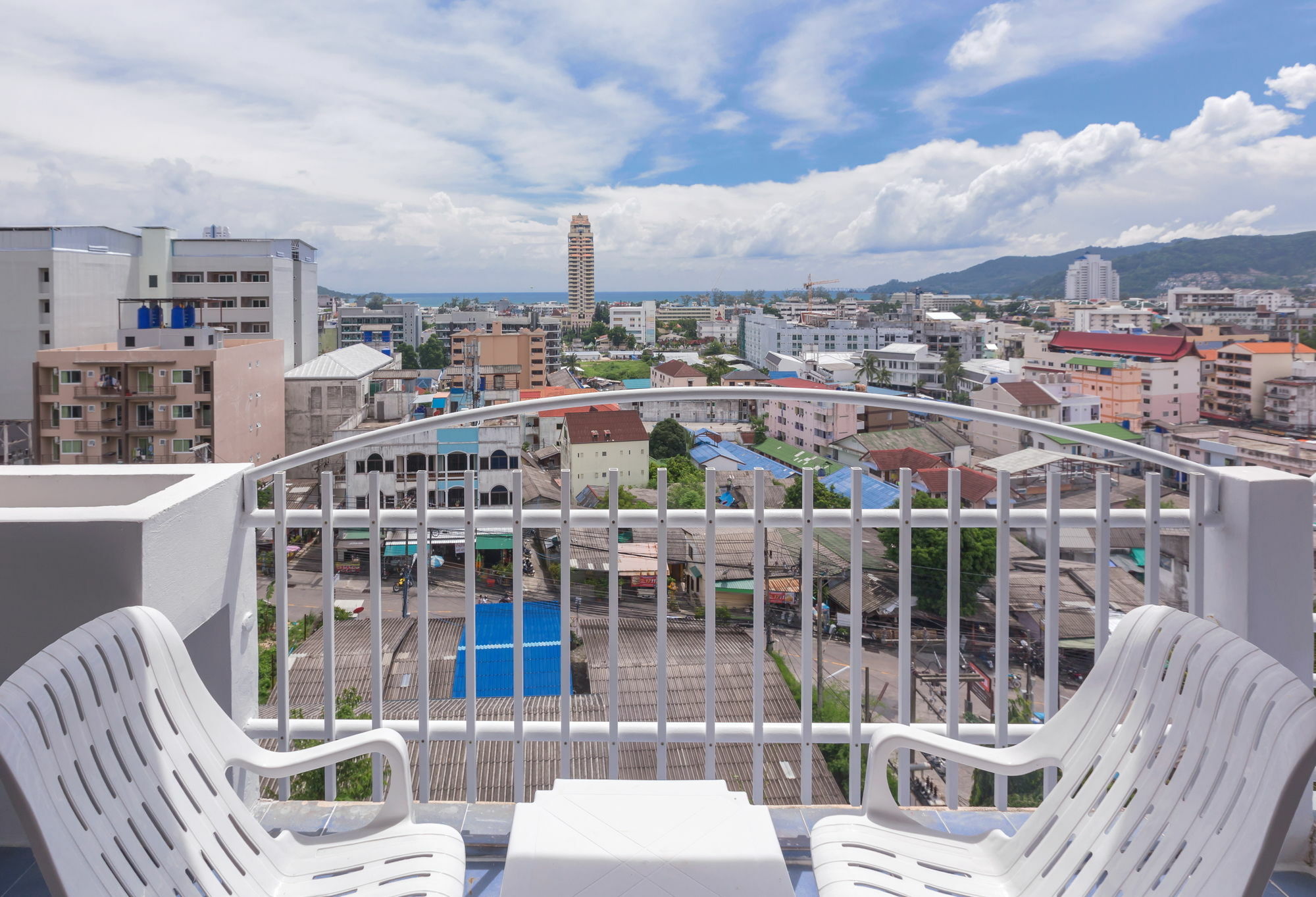 Patong 7Days Premium Hotel Phuket エクステリア 写真
