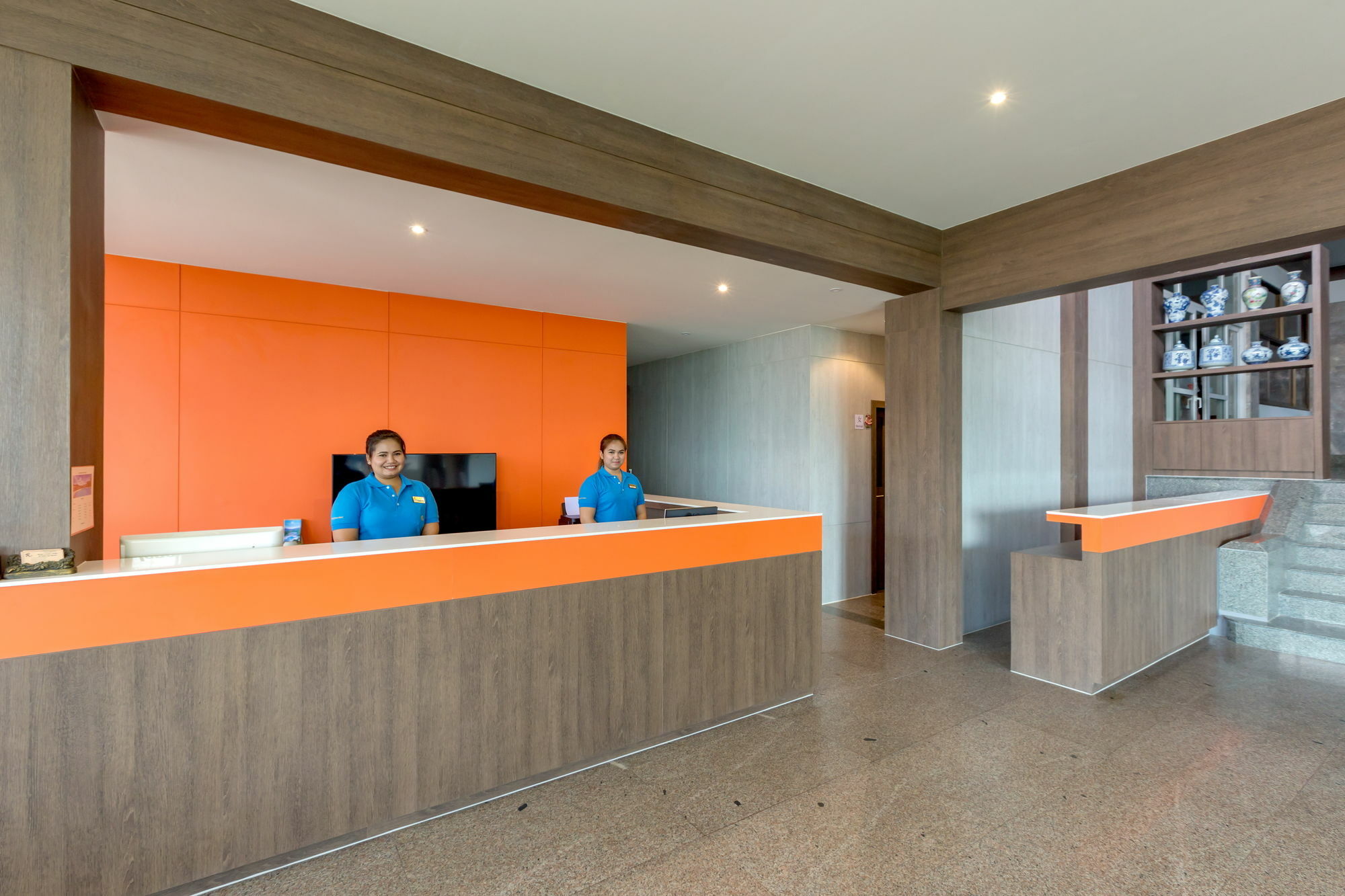 Patong 7Days Premium Hotel Phuket エクステリア 写真