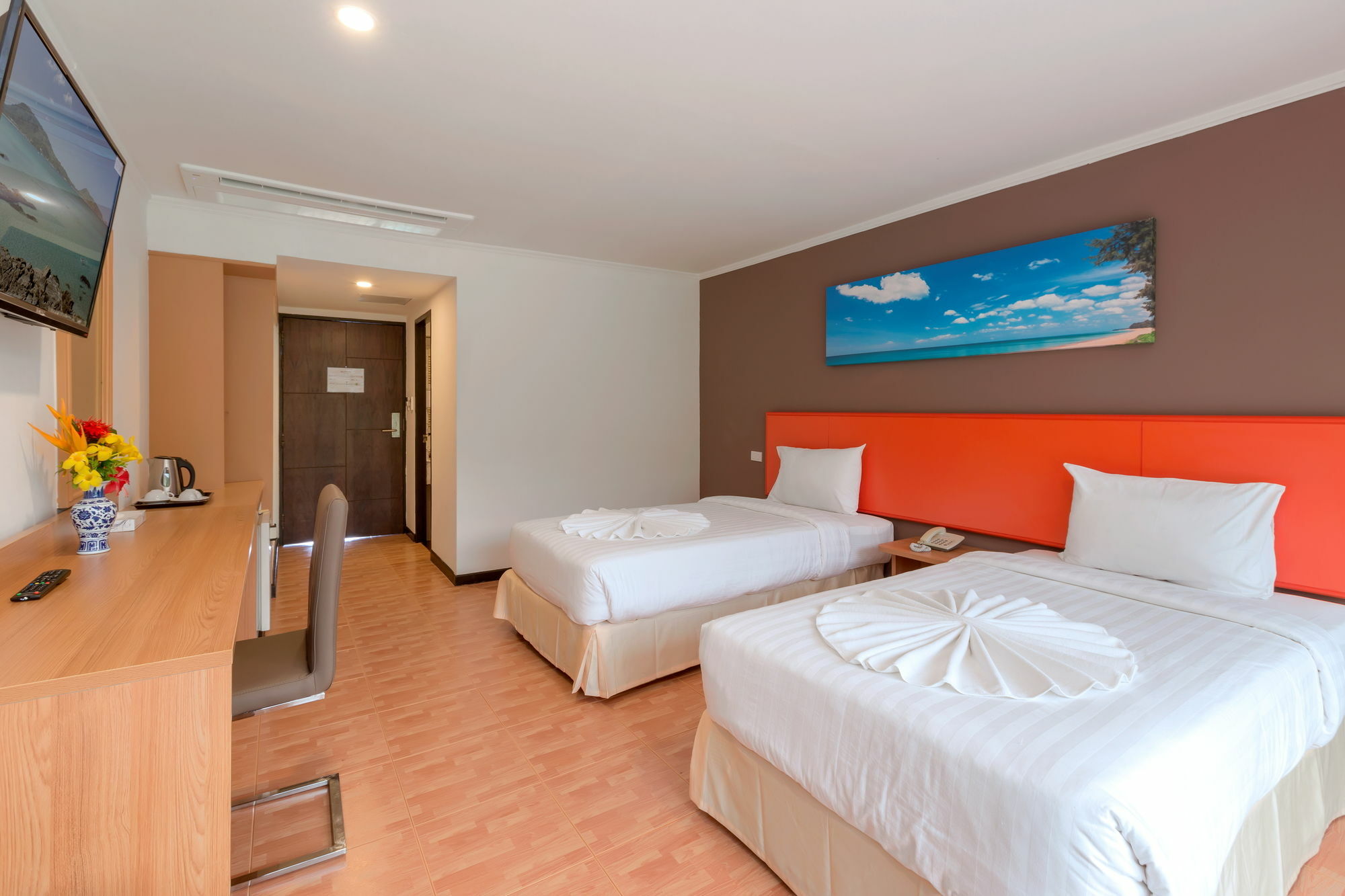 Patong 7Days Premium Hotel Phuket エクステリア 写真