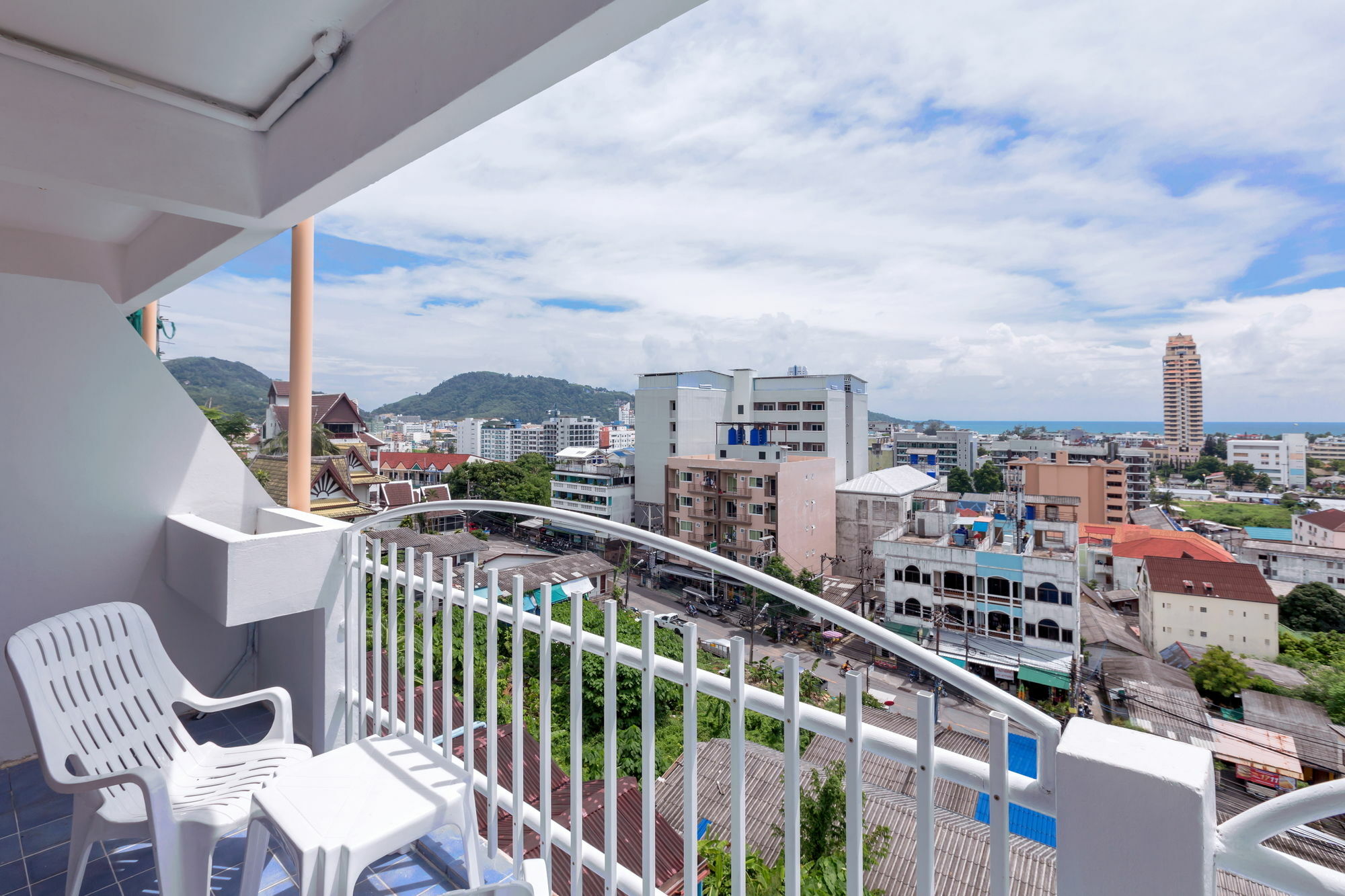 Patong 7Days Premium Hotel Phuket エクステリア 写真