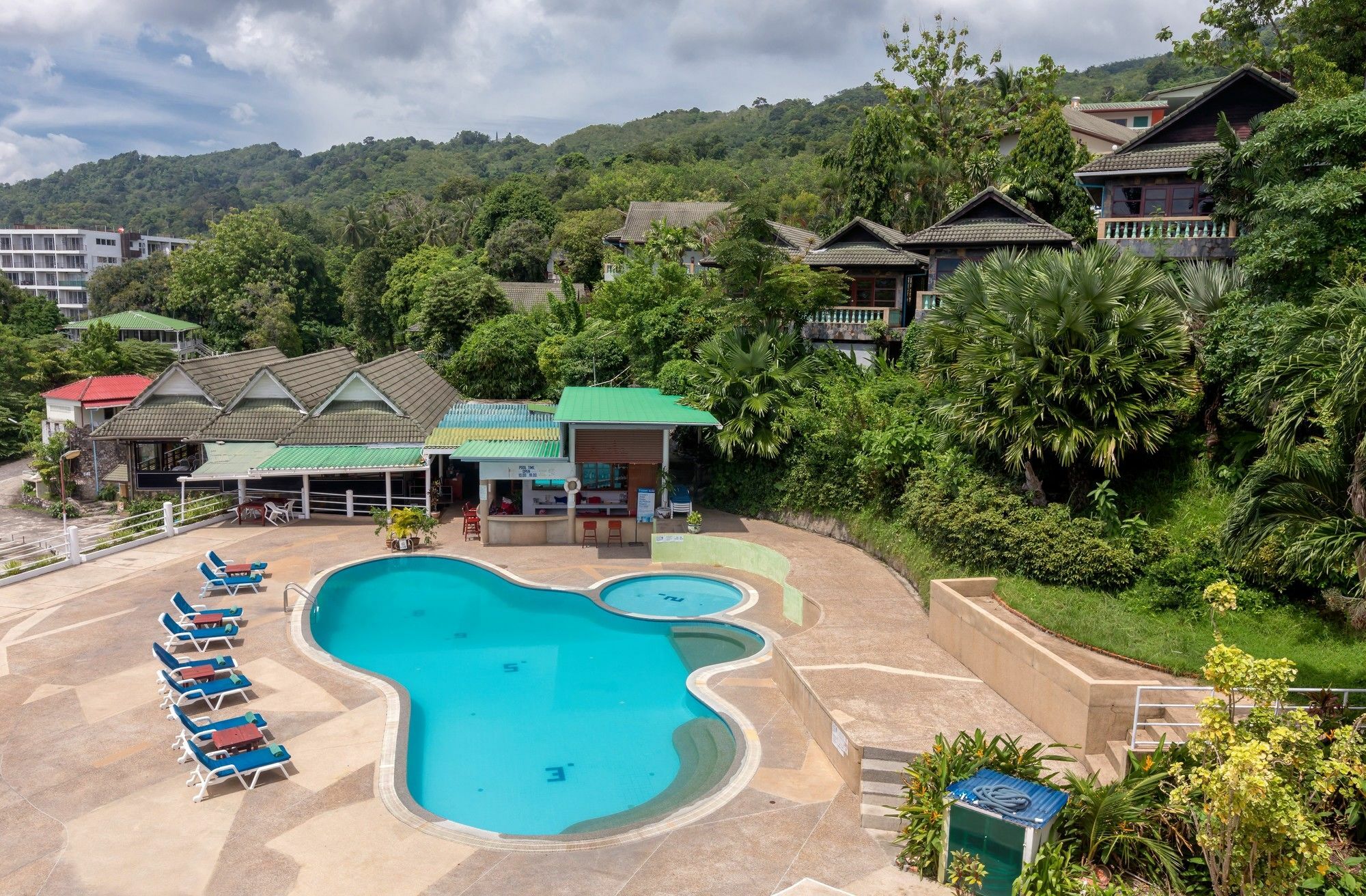 Patong 7Days Premium Hotel Phuket エクステリア 写真