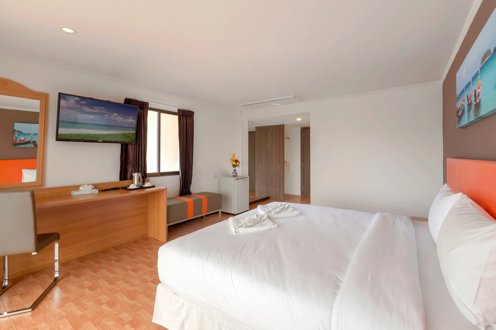 Patong 7Days Premium Hotel Phuket エクステリア 写真