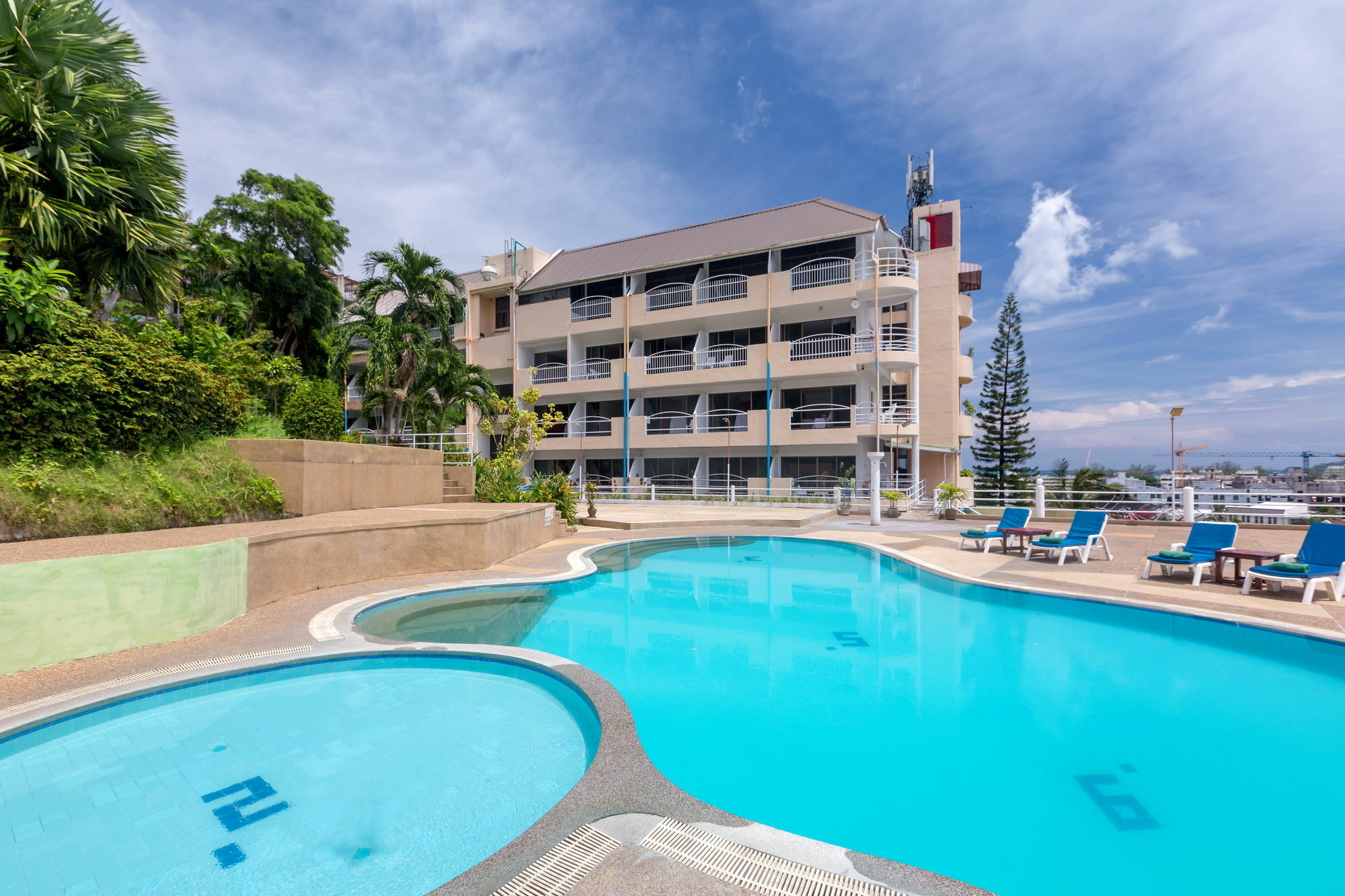 Patong 7Days Premium Hotel Phuket エクステリア 写真