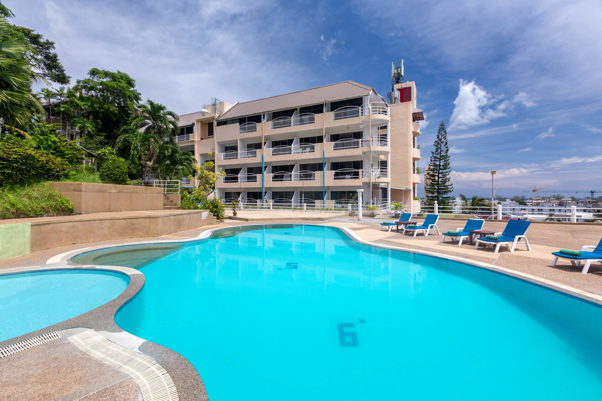 Patong 7Days Premium Hotel Phuket エクステリア 写真